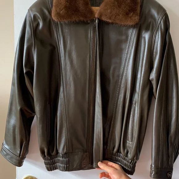 Finest genuine leather man bomber jacket with removable mink collar. - Picture 4 of 15